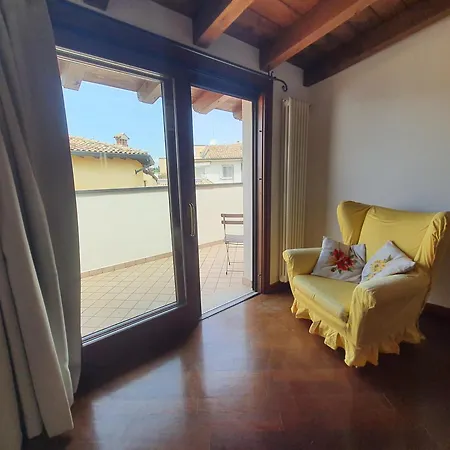 לינה וארוחת בוקר Casa Teodora 3*