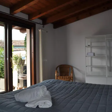 住宿加早餐酒店 Casa Teodora 西尔米奥奈